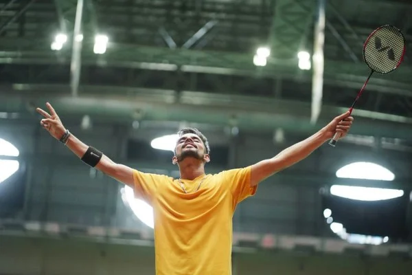 badminton player celebrating win